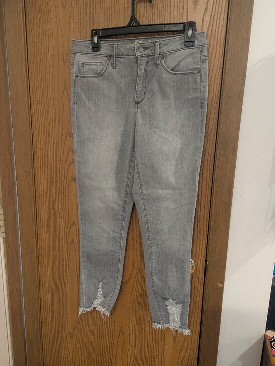 Universal Thread Distressed Gray Skinny Stretch Jeans Modern Fit-SIze - Picture 1 of 4